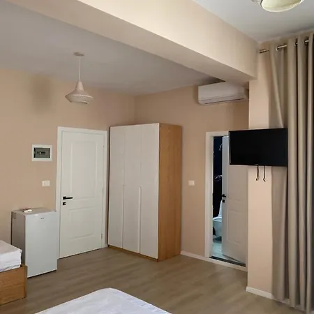 Guest house Saranda Apartments - Sunny Pearl *