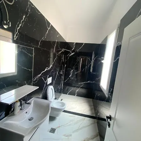 Saranda Apartments - Sunny Pearl Guest house Sarande